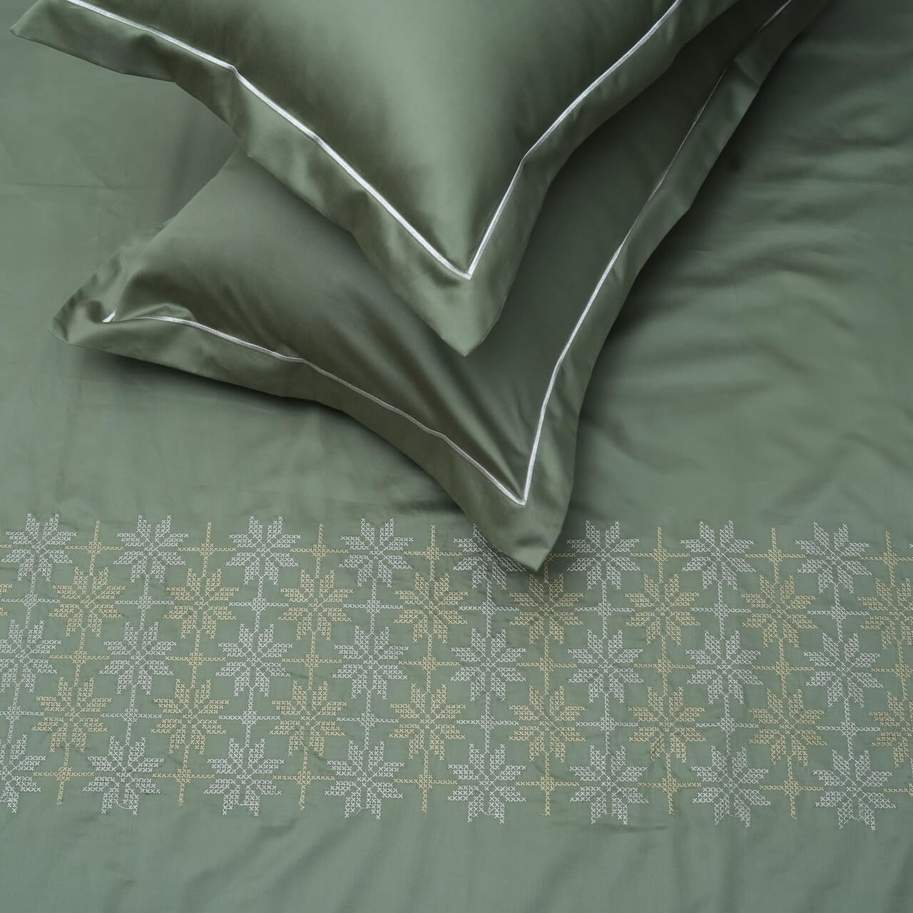 Art Forest Pable 100% Cotton Embroidered Flat Bed Sheet Bed Sheet – 400 TC – 90" x 108"