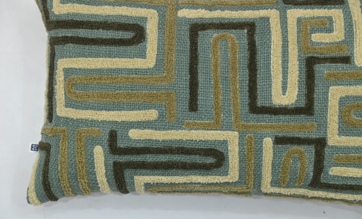 Stylish Geometric Pattern Lumbar Cushion Cover - 12" x 18"