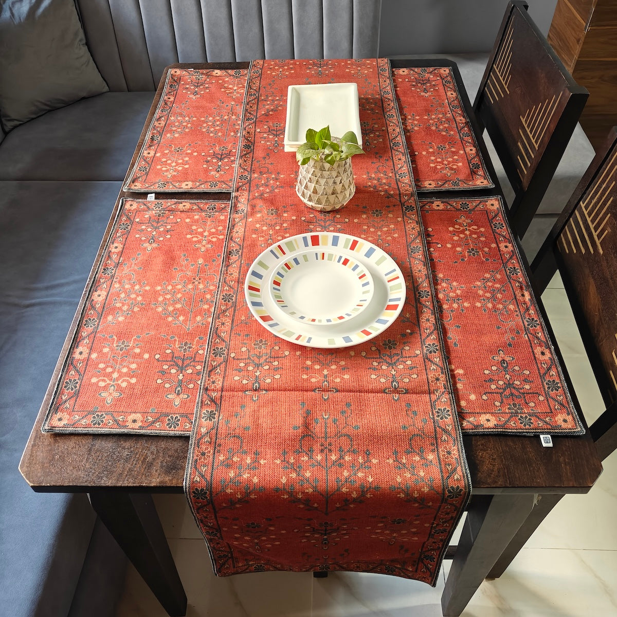 Decorative Carpet Design Printed Maroon Polyester Table Runner 6 Seater Size 14"x72"